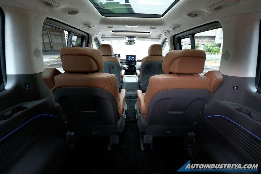 2023 Hyundai Staria 2.2 CRDi Premium AWD image