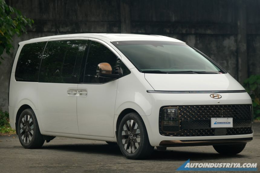 2023 Hyundai Staria 2.2 CRDi Premium AWD image