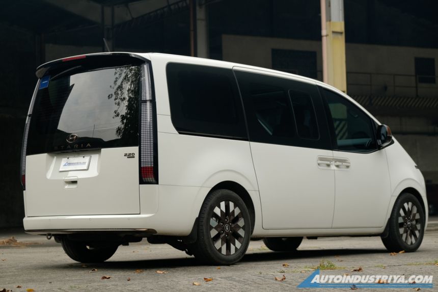 2023 Hyundai Staria 2.2 CRDi Premium AWD image