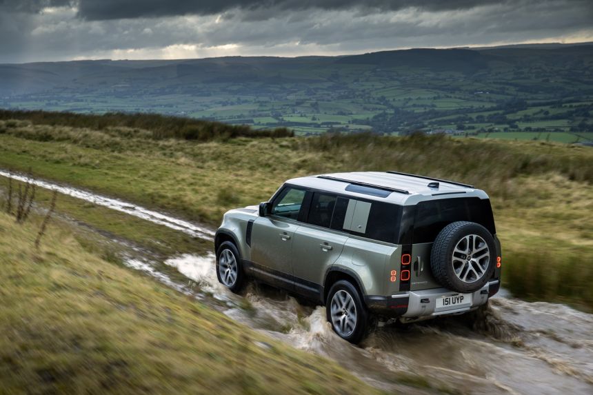 Confirmed: Electric Land Rover Defender coming before decade ends image