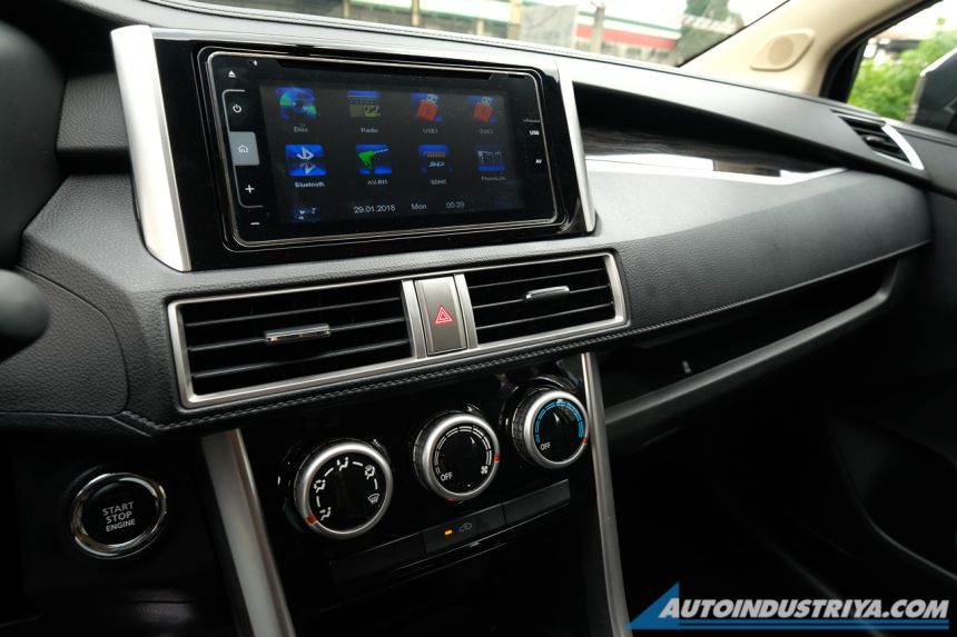 2023 Nissan Livina 1.5 VL image