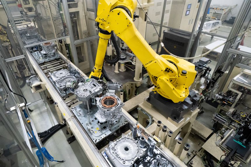 Nissan reveals development strategy to reduce cost of making BEVs image