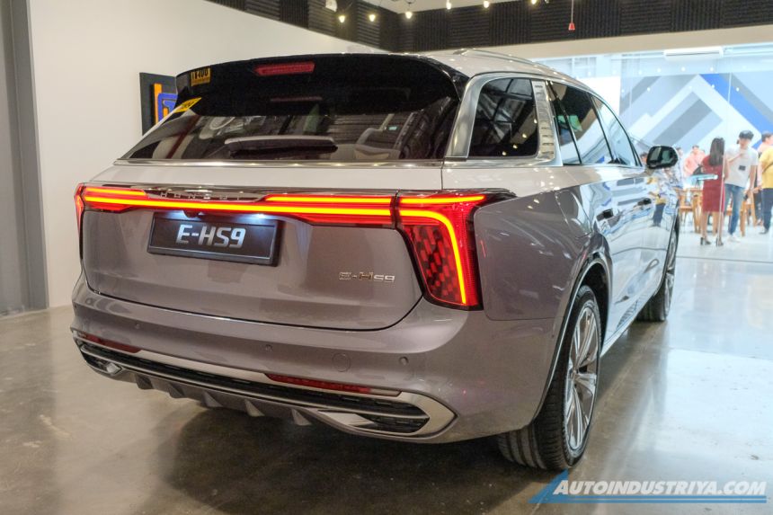 E.O. 12 brought Hongqi E-HS9 price under PHP 5 million image