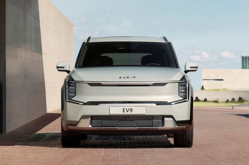 Yes, this is the production-ready Kia EV9 image