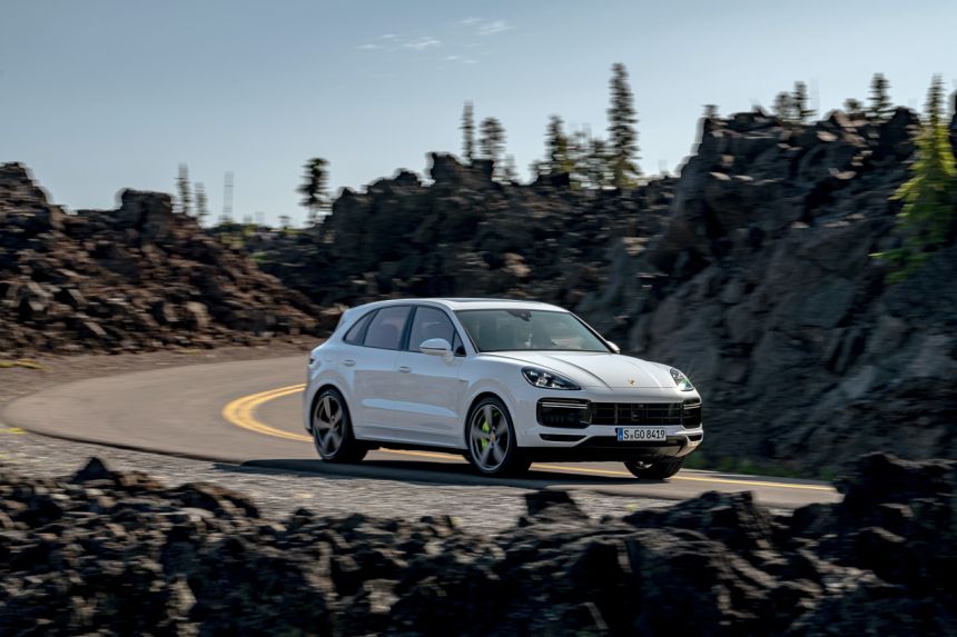 Yes, there will be an all-electric Porsche Cayenne image