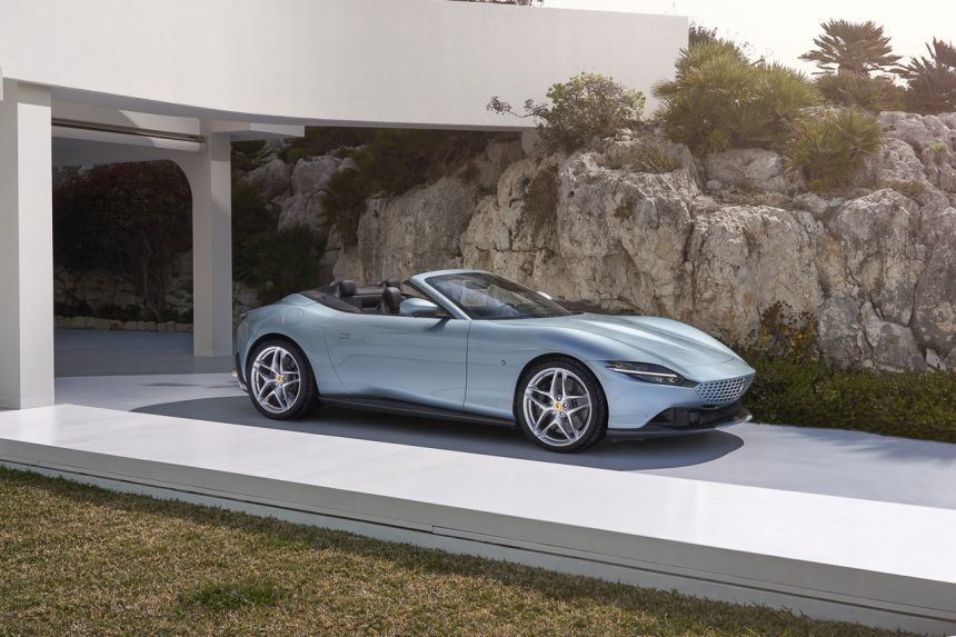 2023 Ferrari Roma Spider debuts under Moroccan sun image