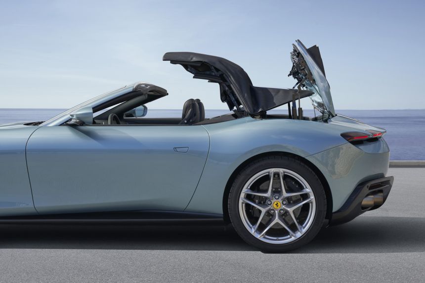 2023 Ferrari Roma Spider debuts under Moroccan sun image