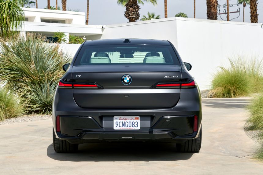 2023 BMW 7 Series launching in PH, will we also get i7 EV? image