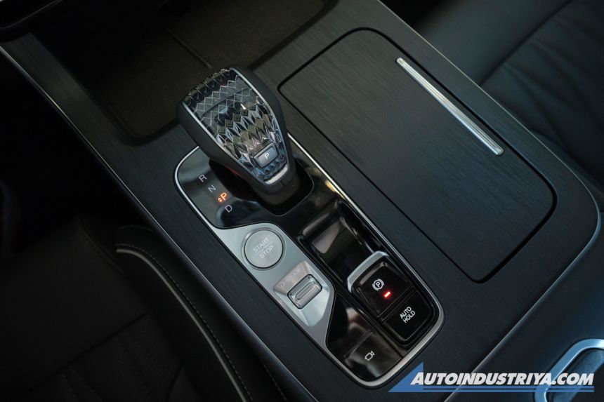 2023 GAC GS8 GT 2.0 Turbo 8AT image