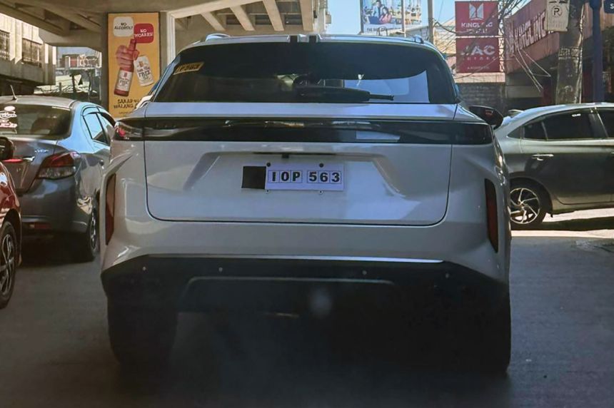 2023 Exeed Yaoguang spotted testing image