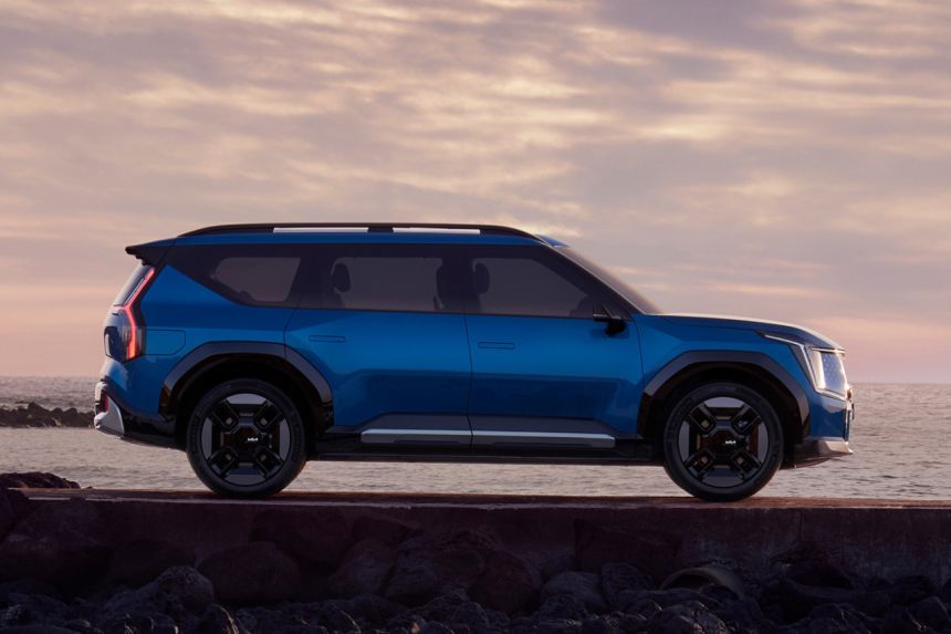 2024 Kia EV9 flagship SUV is capable of parking, driving itself image