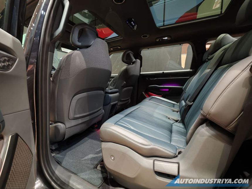 Seoul 2023: Kia unveils all-new flagship EV9 SUV to the public image