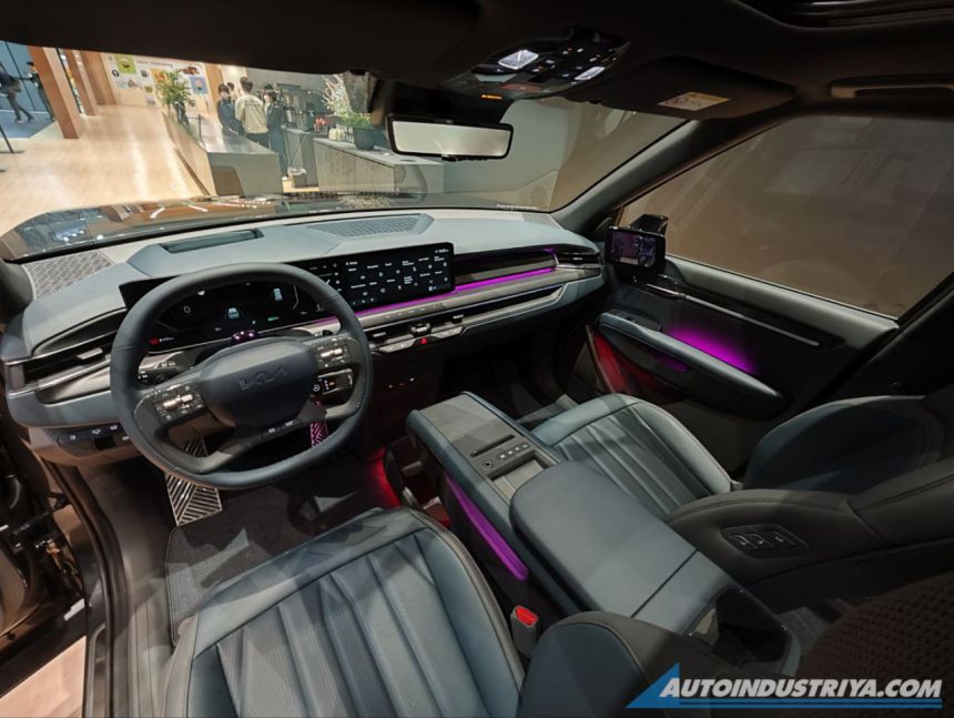 Seoul 2023: Kia unveils all-new flagship EV9 SUV to the public image