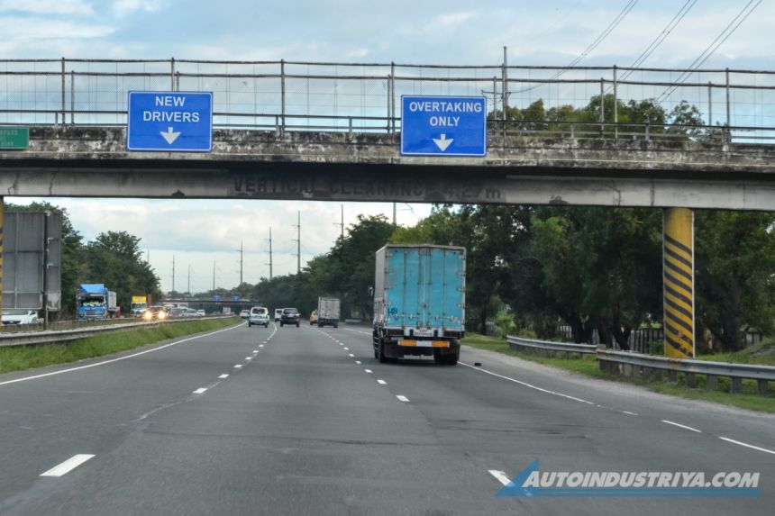 VCP EDITING Motorist group pushing to officially move overtaking to right side image