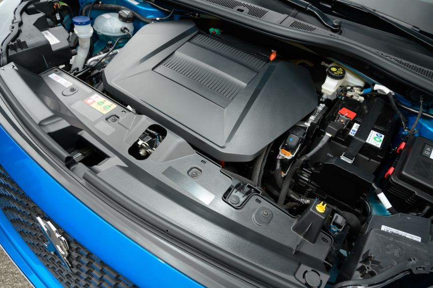 Electric Peugeot e-2008 to be revealed at MIAS 2023 image