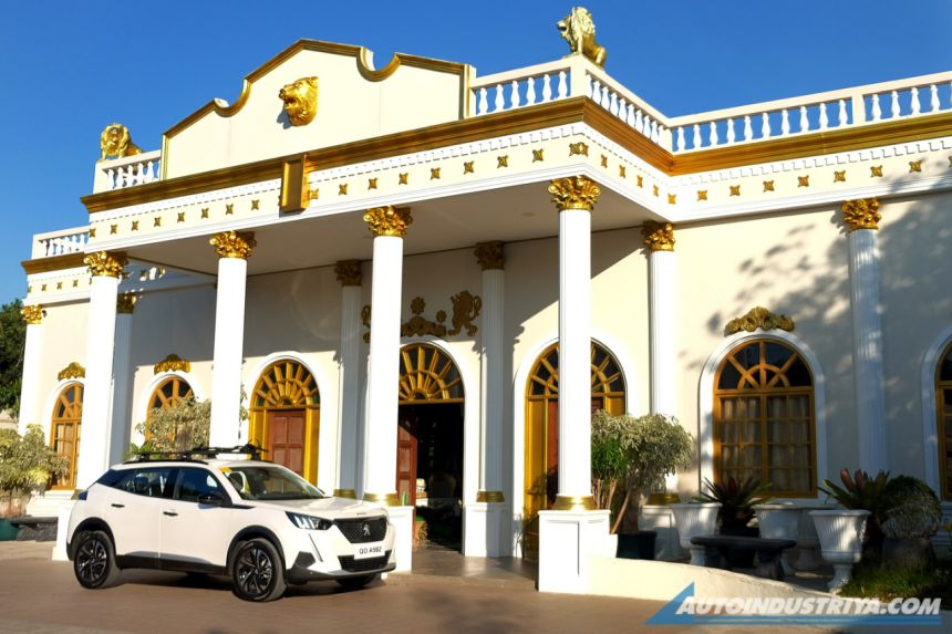 Living the life of a late 20-something with the Peugeot 2008 image