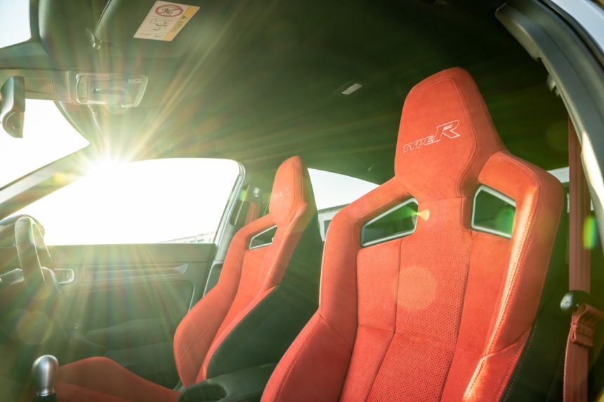 Honda has a recall for all-new FL5 Civic Type R image