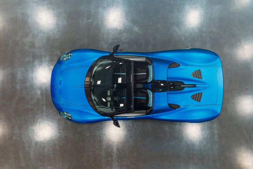 Hear the V12 roar of the Gordon Murray T.33 Spider image