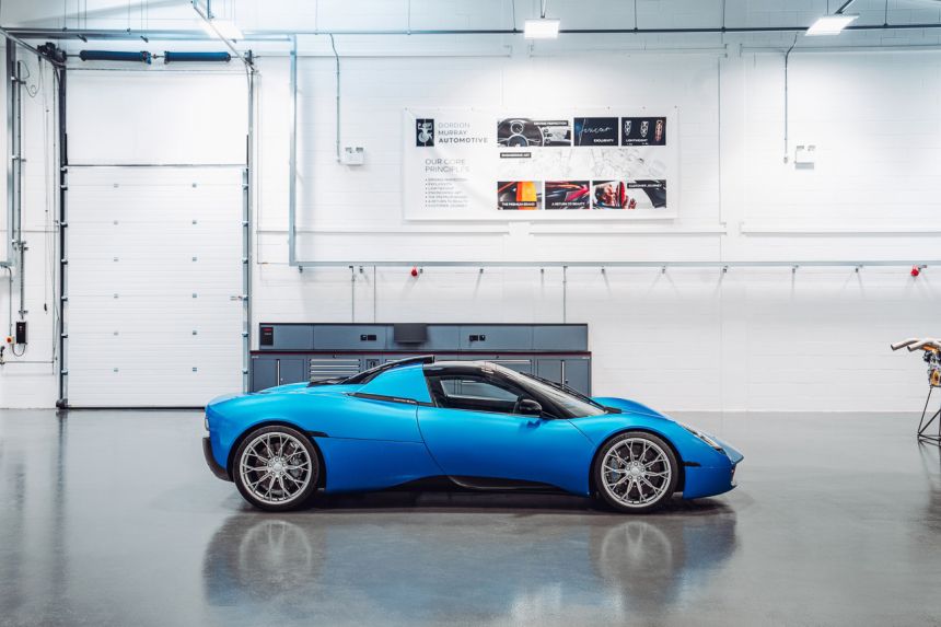 Hear the V12 roar of the Gordon Murray T.33 Spider image