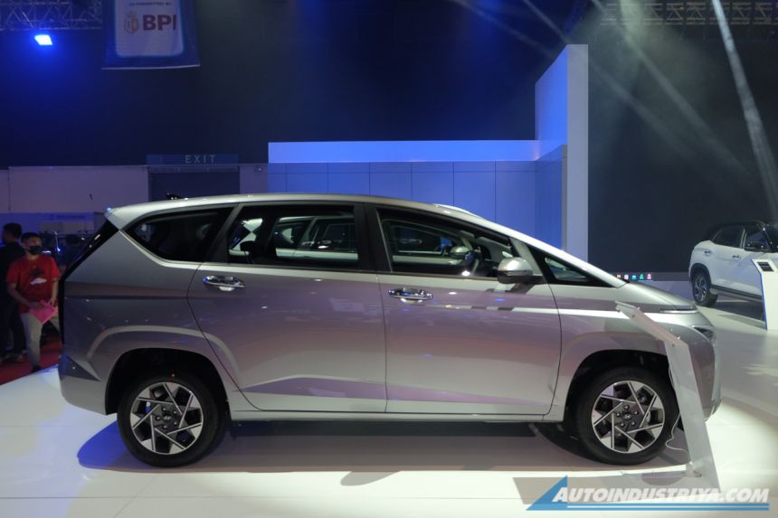 MIAS 2023: Hyundai PH previews 6-seater Stargazer MPV image