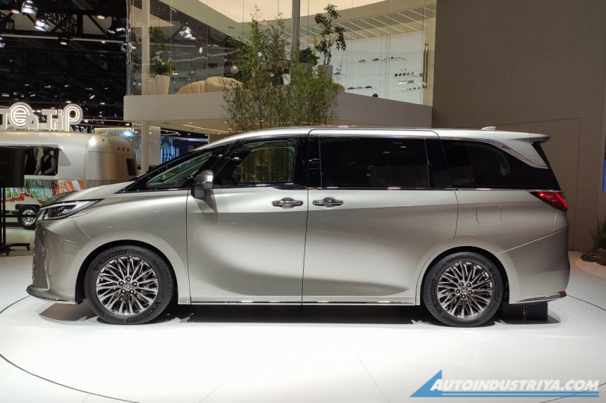 2023 Shanghai: All-new Lexus LM leads the way to next-level luxury image