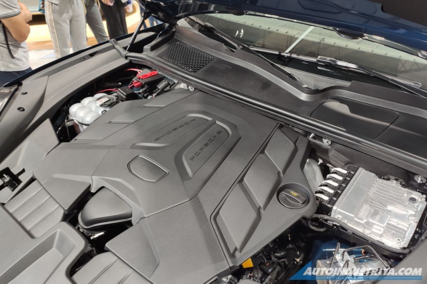 2023 Shanghai: New-look Porsche Cayenne makes public debut image