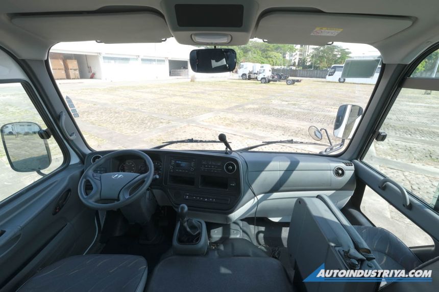 Bus Review: Hyundai County New Breeze image