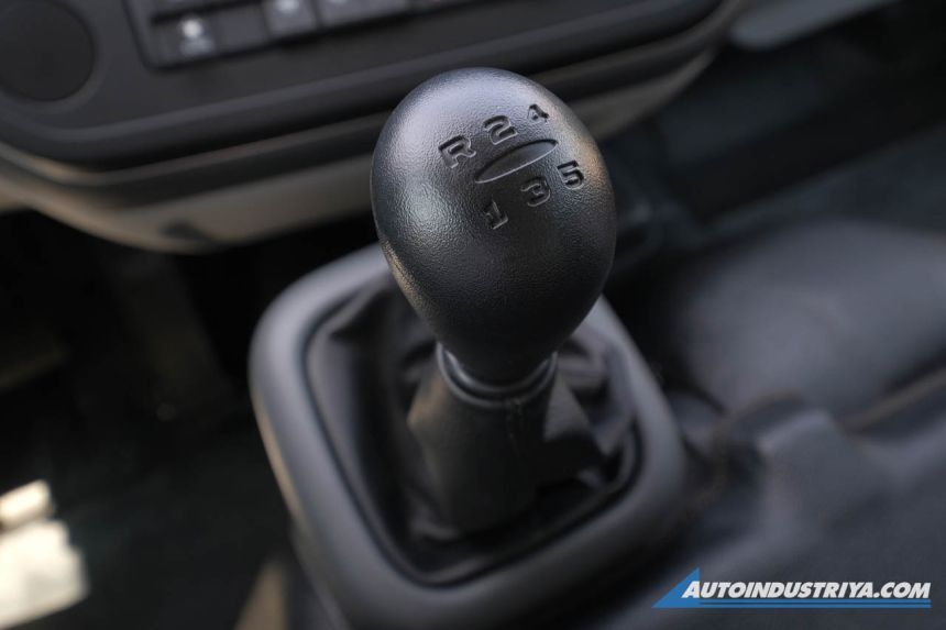 Bus Review: Hyundai County New Breeze image