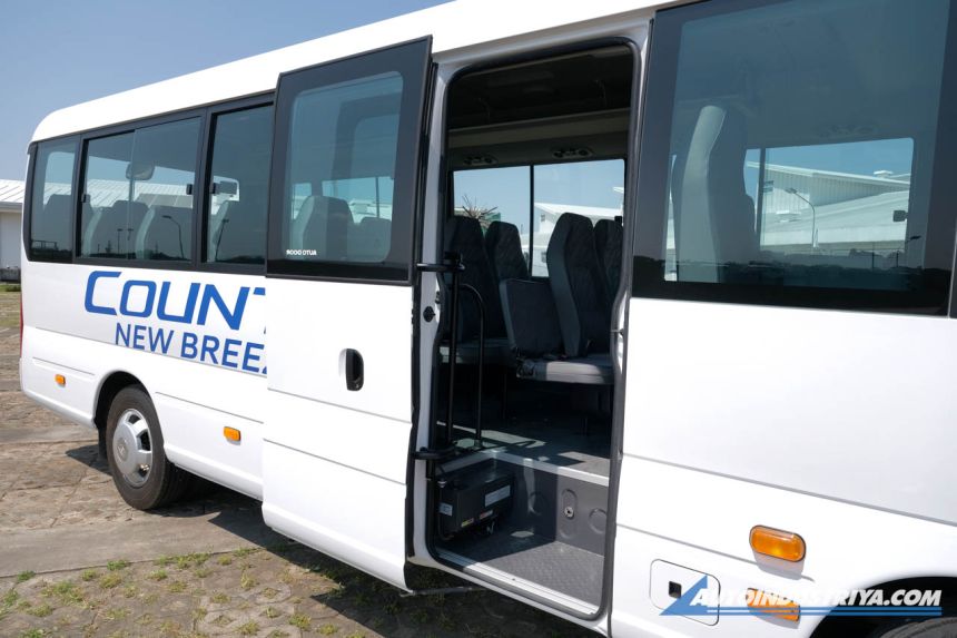 Bus Review: Hyundai County New Breeze image
