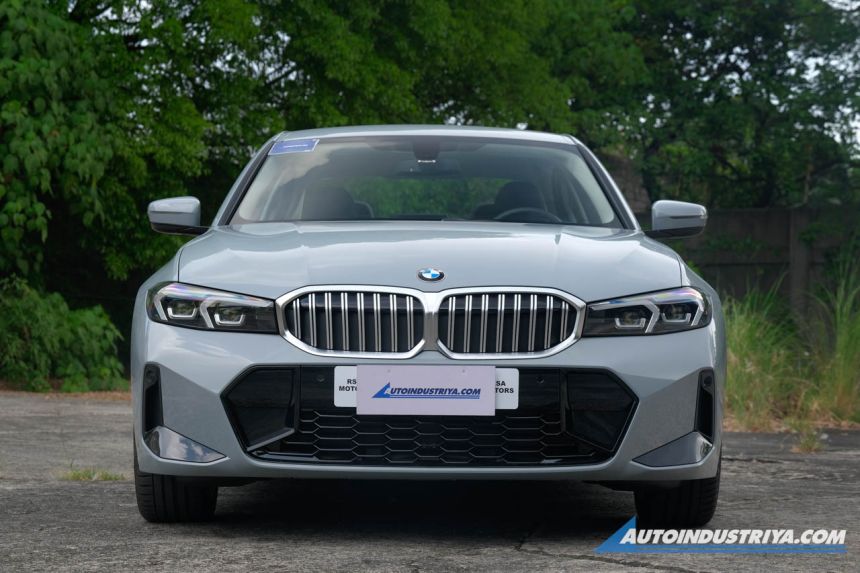 2023 BMW 318i Sport 2.0L Turbo 8-AT image