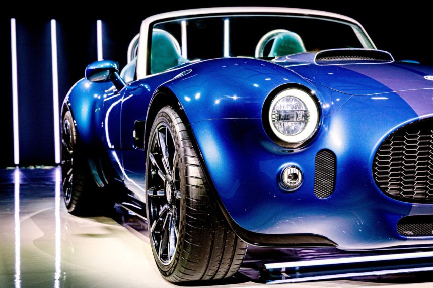 Snakebite: 2024 AC Cobra GT Roadster has bigger body, 663 PS V8 image