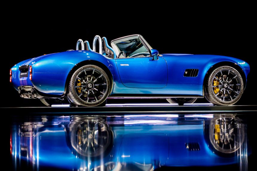 Snakebite: 2024 AC Cobra GT Roadster has bigger body, 663 PS V8 image
