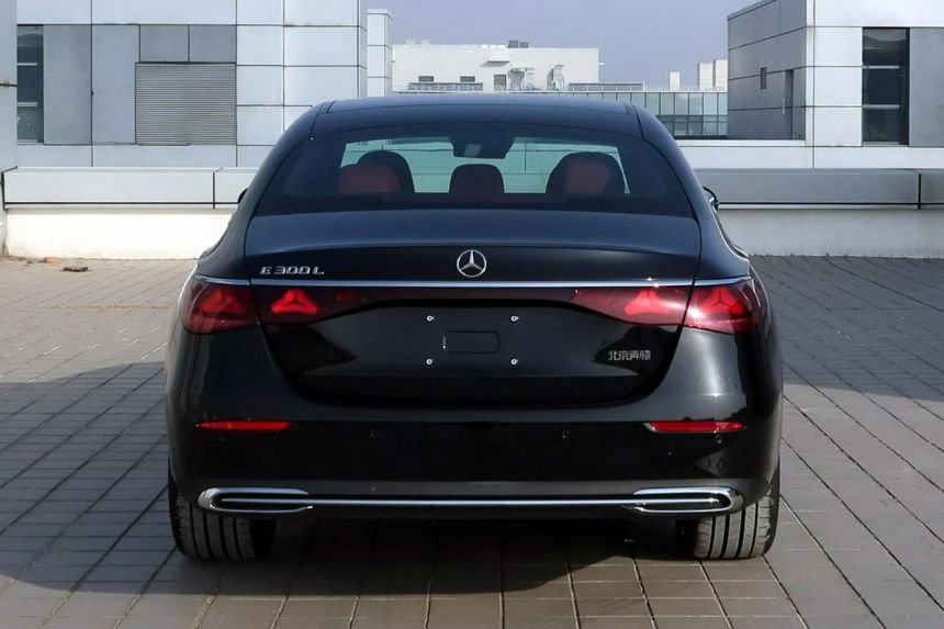 2024 Mercedes-Benz E-Class to get long wheelbase version image