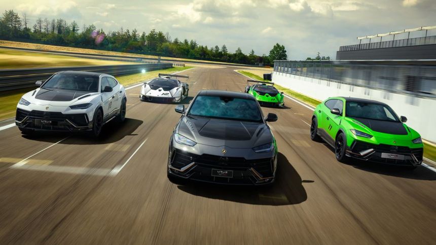 Lamborghini makes special Urus for Essenza SCV12 owners only image