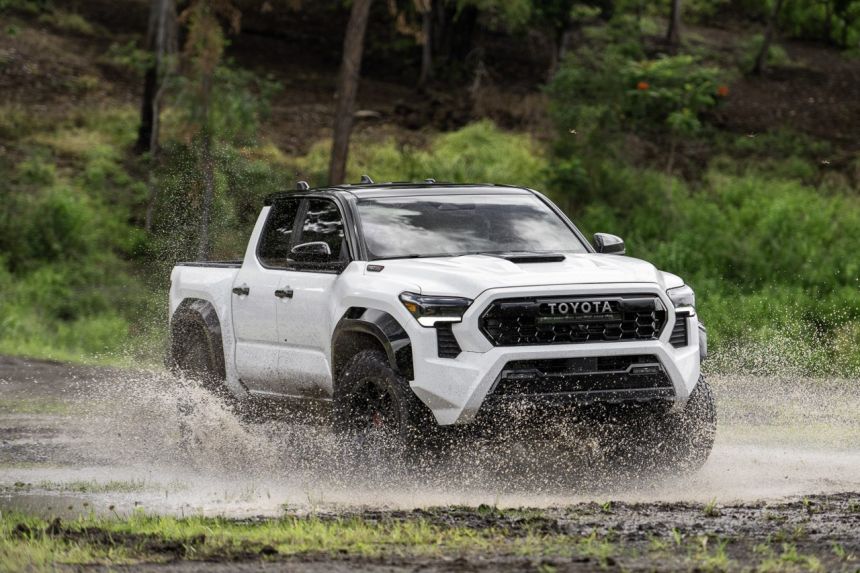 LOOK: Badass 2024 Toyota Tacoma TRD Pro, Trailhunter revealed image