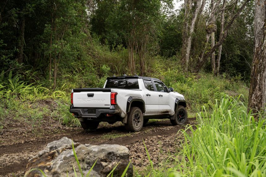 LOOK: Badass 2024 Toyota Tacoma TRD Pro, Trailhunter revealed image