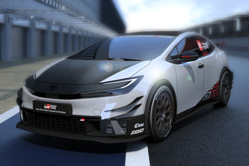 Toyota builds special Prius for Le Mans image
