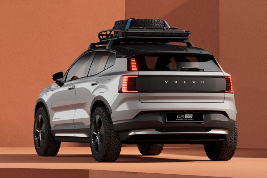 2024 EX30 EV is Volvo's quickest production car yet image