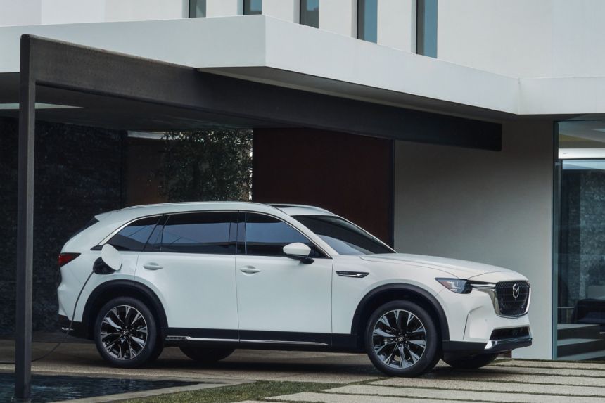 Confirmed: Mazda CX-90 coming to PH in late 2023 image