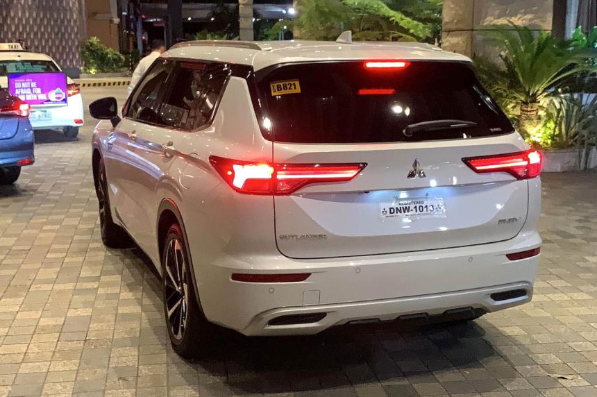 Mitsubishi Outlander spotted in PH image