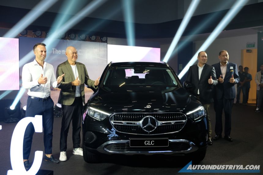 Mercedes-Benz PH: First all-electric EQ model coming this year image