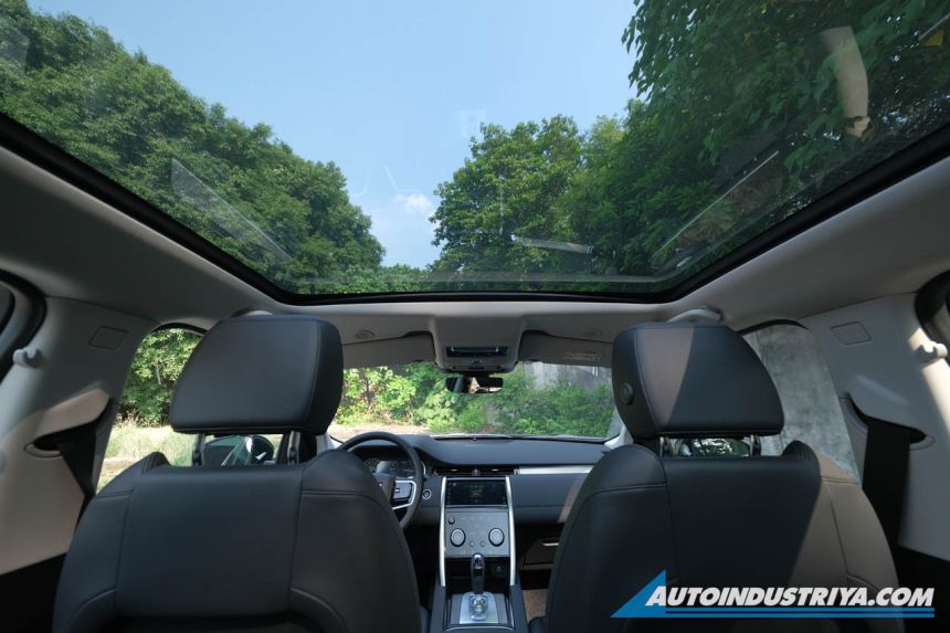 2023 Land Rover Discovery Sport S D165 image