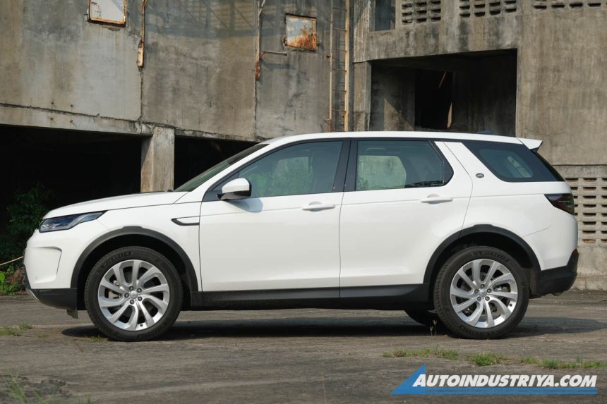 2023 Land Rover Discovery Sport S D165 image