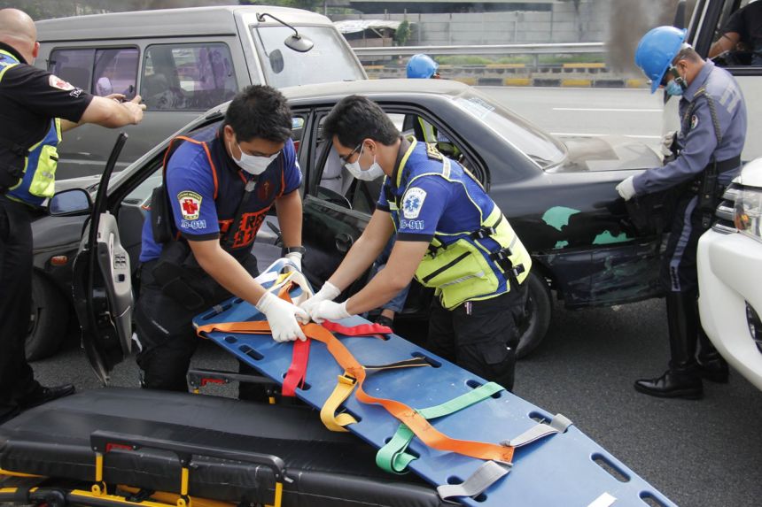 HOLD Driving 101: What to do when you witness an accident with injuries? image