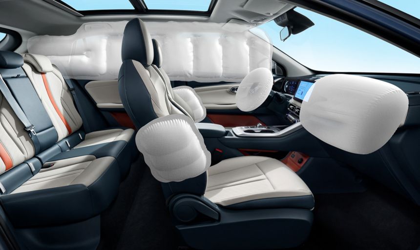 Spec Check: 2023 GAC GS3 Emzoom vs Geely Coolray SE image