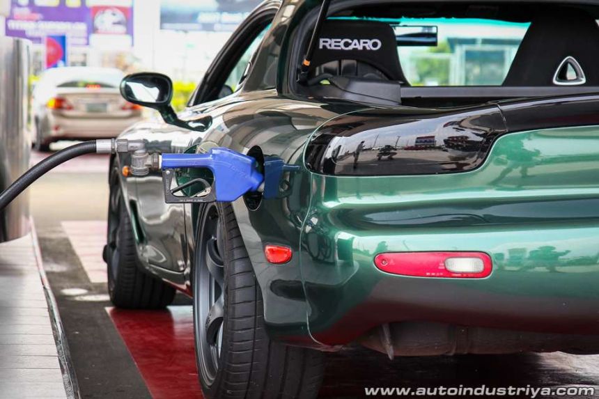 Etiquette Series: How to properly fill up at the gas station image