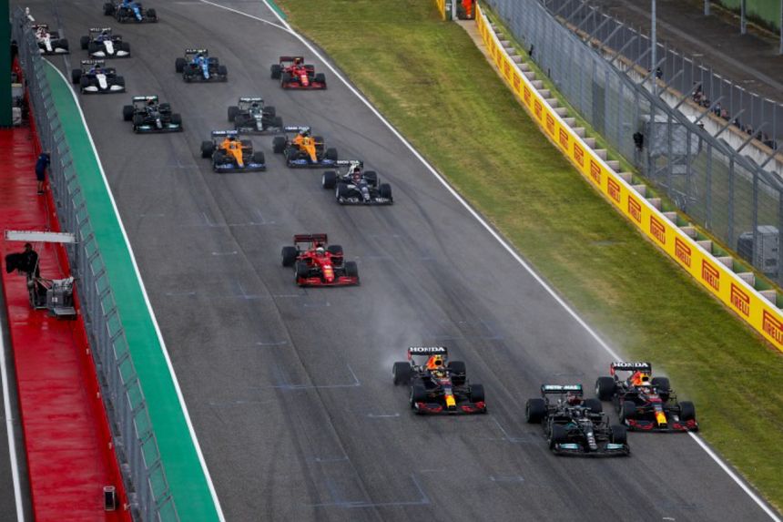 Rain, spins and crashes: The Emilia Romagna GP was far from boring image