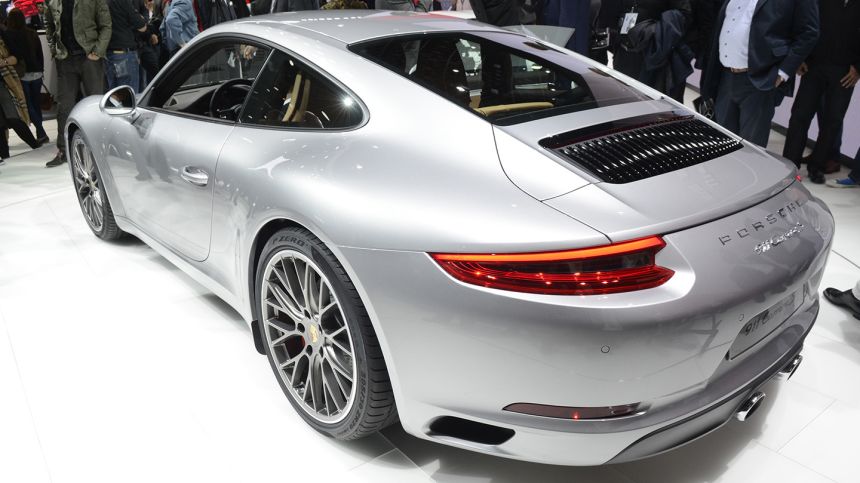 Frankfurt 2015: Refreshed Porsche 911 makes global debut image