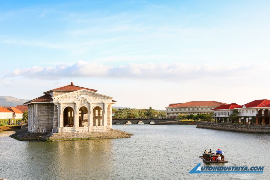 Blast from the past: Strolling through cobblestone streets of Las Casas image