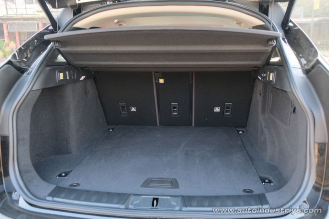 2018 Jaguar F-Pace 2.0L R-Sport AWD image